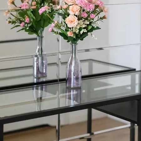 Black & White Balcony By Renters Daire *