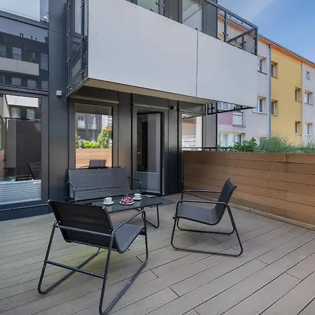 Daire Black & White Balcony By Renters *